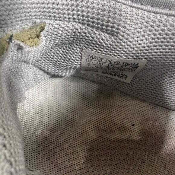 Adidas Tubular Shadow Women's Shoes Gray Beige White Athletic Running Size 7 - Picture 8 of 9